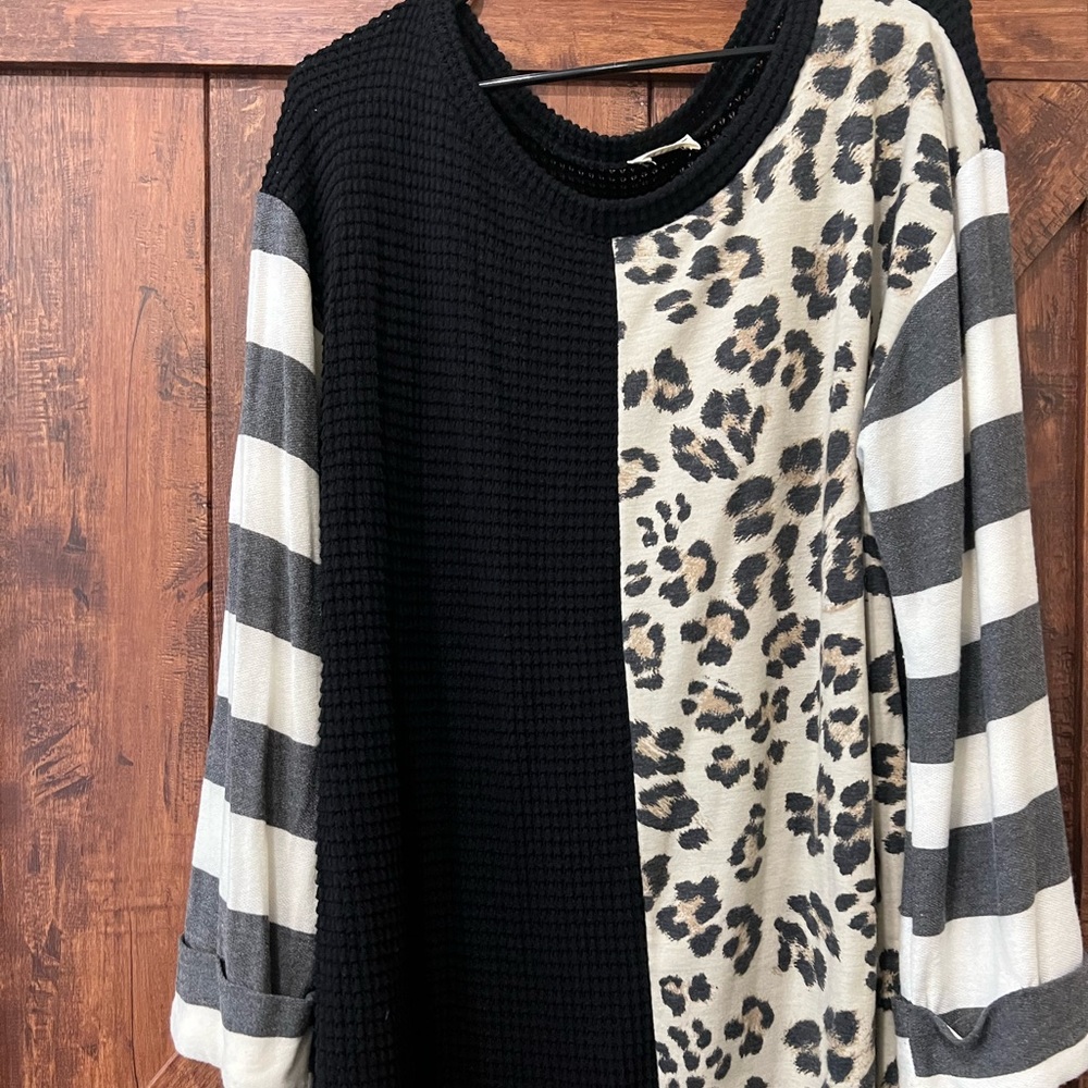 Long sleeve trendy top leopard and striped